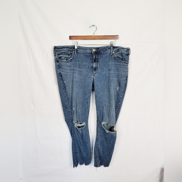 Women Size 26 Silver Jeans CO Classic Blue Distressed Women's Jeans - Picture 1 of 6